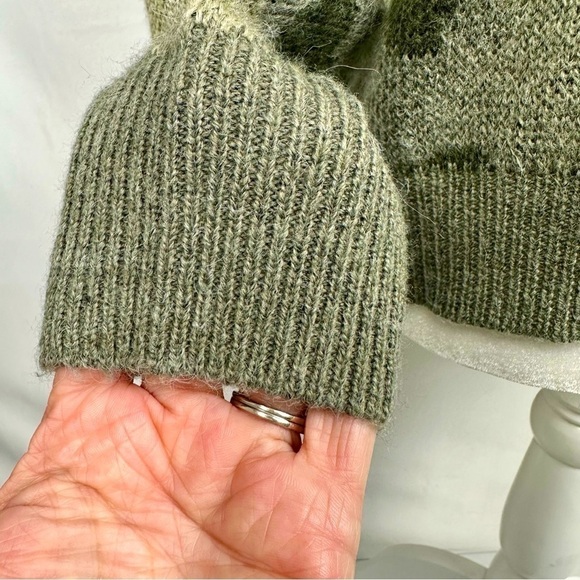 Lucky Brand - Wool Blend Camouflage V-neck Button up Cardigan Size: Large - Picture 3 of 7